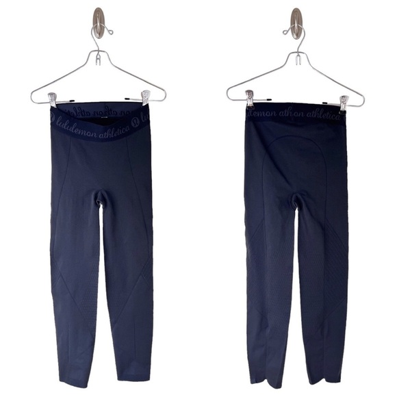 Lululemon Perforated Black Light Speed Crop